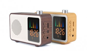 Houten radio bluetooth speaker